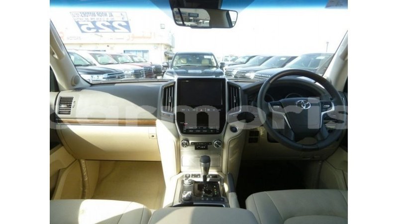 Big with watermark 12520a2b c5a0 41cd 846a 004d812766e7