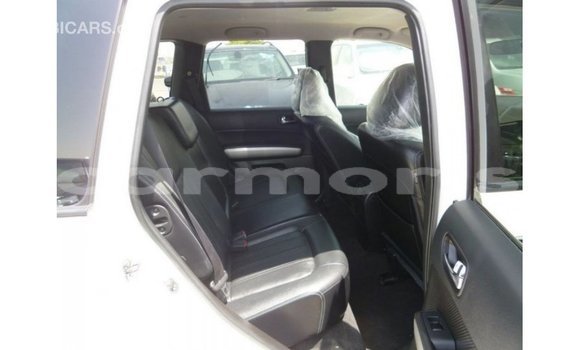 Buy Import Nissan Evalia White Truck in Import - Dubai in Agalega Islands Buy Import Nissan Evalia White Truck in Import - Dubai in Agalega Islands