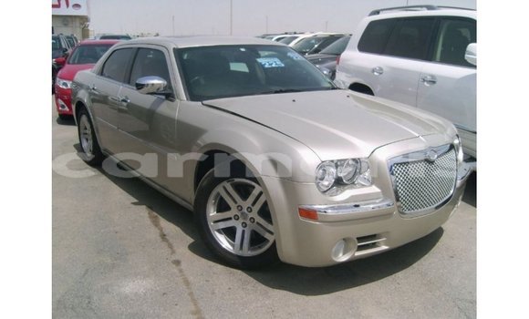 Buy Import Chrysler 300 Beige Car in Import - Dubai in Agalega Islands