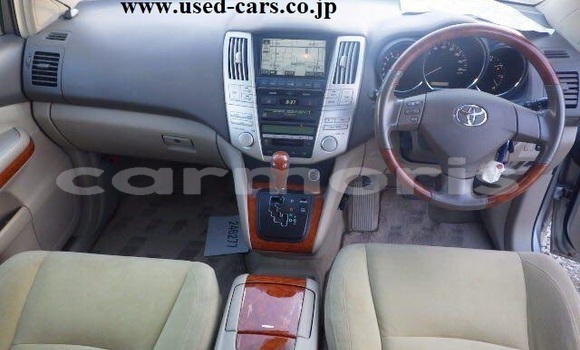 Buy Used Toyota Harrier Silver Car in Port Louis in Port Louis District Buy Used Toyota Harrier Silver Car in Port Louis in Port Louis District