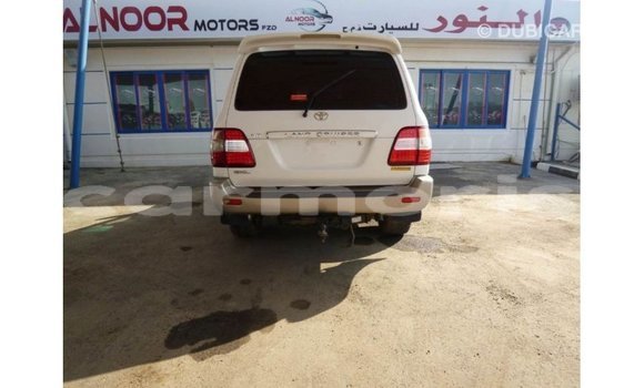 Buy Import Toyota Land Cruiser White Car in Import - Dubai in Agalega Islands Buy Import Toyota Land Cruiser White Car in Import - Dubai in Agalega Islands
