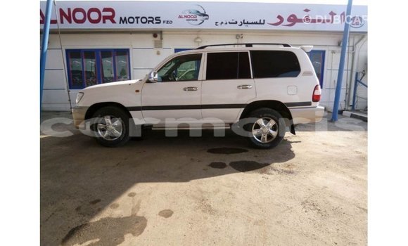 Buy Import Toyota Land Cruiser White Car in Import - Dubai in Agalega Islands Buy Import Toyota Land Cruiser White Car in Import - Dubai in Agalega Islands