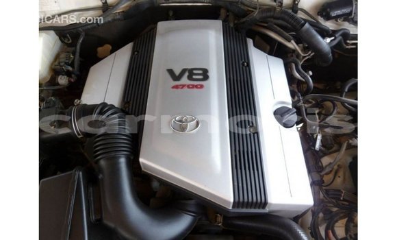 Buy Import Toyota Land Cruiser White Car in Import - Dubai in Agalega Islands Buy Import Toyota Land Cruiser White Car in Import - Dubai in Agalega Islands