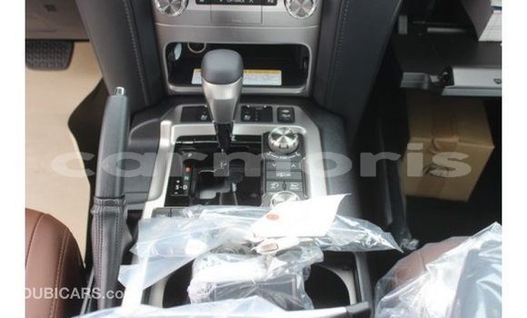 Acheter Import Voiture Toyota Land Cruiser Blanc à Import - Dubai, Îles Agalega Acheter Import Voiture Toyota Land Cruiser Blanc à Import - Dubai, Îles Agalega