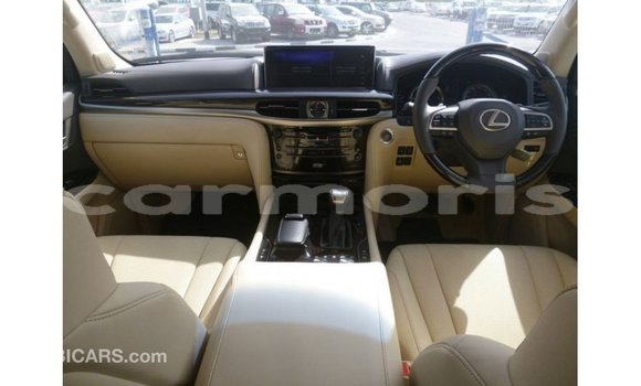 Acheter Import Voiture Lexus LX Blanc à Import - Dubai, Îles Agalega Acheter Import Voiture Lexus LX Blanc à Import - Dubai, Îles Agalega