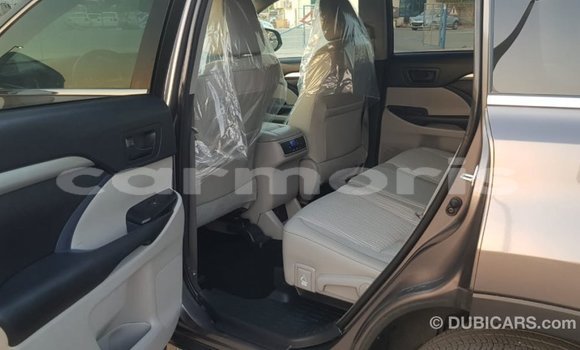 Buy Import Toyota Highlander Other Car in Import - Dubai in Agalega Islands Buy Import Toyota Highlander Other Car in Import - Dubai in Agalega Islands
