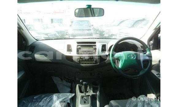 Buy Import Toyota Hilux White Car in Import - Dubai in Agalega Islands Buy Import Toyota Hilux White Car in Import - Dubai in Agalega Islands