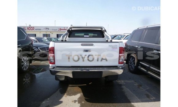 Buy Import Toyota Hilux White Car in Import - Dubai in Agalega Islands Buy Import Toyota Hilux White Car in Import - Dubai in Agalega Islands