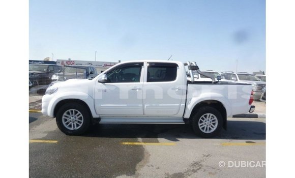 Buy Import Toyota Hilux White Car in Import - Dubai in Agalega Islands Buy Import Toyota Hilux White Car in Import - Dubai in Agalega Islands