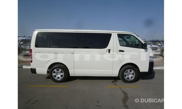 Acheter Import Voiture Toyota Hiace Blanc à Import - Dubai, Îles Agalega Acheter Import Voiture Toyota Hiace Blanc à Import - Dubai, Îles Agalega