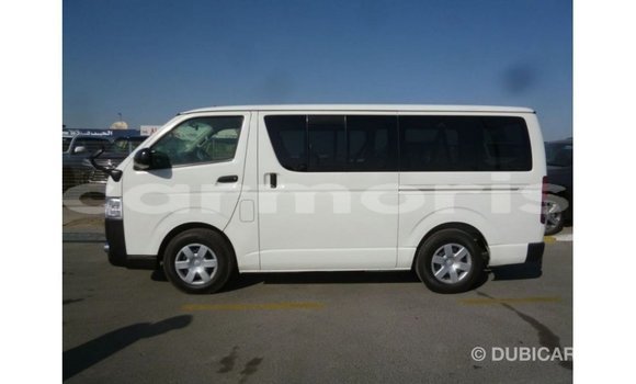 Acheter Import Voiture Toyota Hiace Blanc à Import - Dubai, Îles Agalega Acheter Import Voiture Toyota Hiace Blanc à Import - Dubai, Îles Agalega