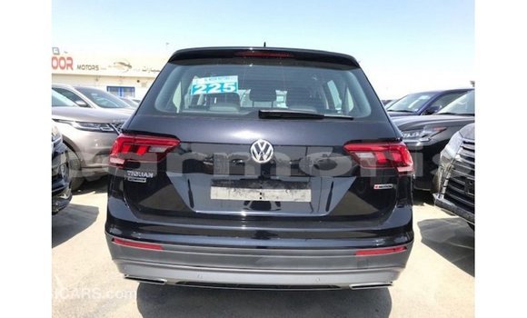 Acheter Import Voiture Volkswagen Tiguan Noir à Import - Dubai, Îles Agalega Acheter Import Voiture Volkswagen Tiguan Noir à Import - Dubai, Îles Agalega