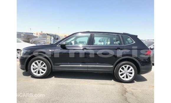 Acheter Import Voiture Volkswagen Tiguan Noir à Import - Dubai, Îles Agalega Acheter Import Voiture Volkswagen Tiguan Noir à Import - Dubai, Îles Agalega