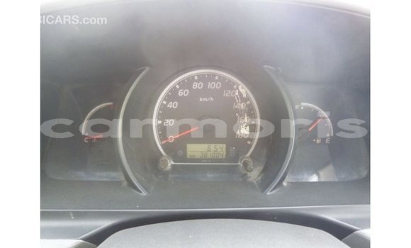 Buy Import Toyota Hiace White Car in Import - Dubai in Agalega Islands Buy Import Toyota Hiace White Car in Import - Dubai in Agalega Islands