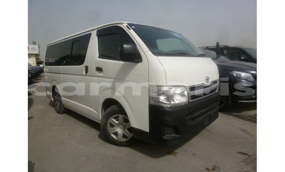 Acheter Import Voiture Toyota Hiace Blanc à Import - Dubai, Îles Agalega Acheter Import Voiture Toyota Hiace Blanc à Import - Dubai, Îles Agalega