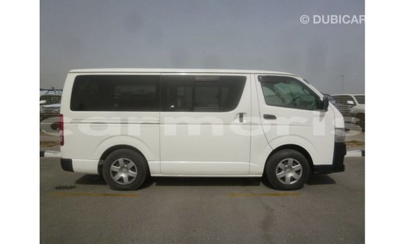 Acheter Import Voiture Toyota Hiace Blanc à Import - Dubai, Îles Agalega Acheter Import Voiture Toyota Hiace Blanc à Import - Dubai, Îles Agalega