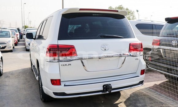 Buy Import Toyota Land Cruiser White Car in Import - Dubai in Agalega Islands Buy Import Toyota Land Cruiser White Car in Import - Dubai in Agalega Islands
