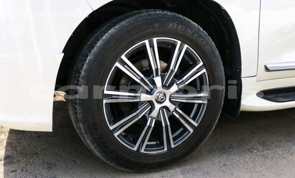 Buy Import Toyota Land Cruiser White Car in Import - Dubai in Agalega Islands Buy Import Toyota Land Cruiser White Car in Import - Dubai in Agalega Islands