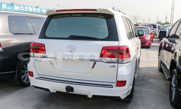 Buy Import Toyota Land Cruiser White Car in Import - Dubai in Agalega Islands Buy Import Toyota Land Cruiser White Car in Import - Dubai in Agalega Islands