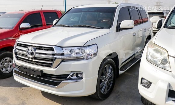 Buy Import Toyota Land Cruiser White Car in Import - Dubai in Agalega Islands Buy Import Toyota Land Cruiser White Car in Import - Dubai in Agalega Islands