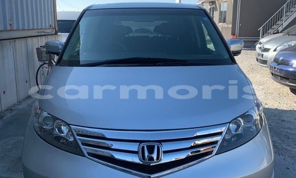 Buy Used Honda Elysion Silver Car in Port Louis in Port Louis District Buy Used Honda Elysion Silver Car in Port Louis in Port Louis District