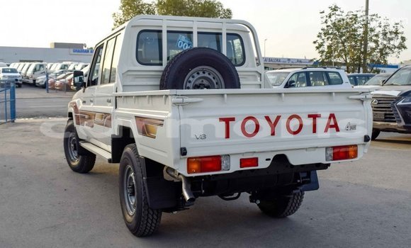 Buy Import Toyota Land Cruiser White Car in Import - Dubai in Agalega Islands Buy Import Toyota Land Cruiser White Car in Import - Dubai in Agalega Islands