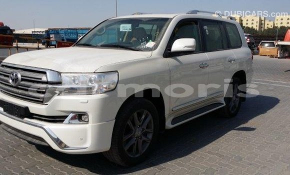 Buy Import Toyota Land Cruiser White Car in Import - Dubai in Agalega Islands Buy Import Toyota Land Cruiser White Car in Import - Dubai in Agalega Islands