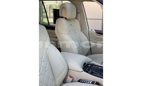 Acheter Import Voiture Lexus LX Beige à Import - Dubai, Îles Agalega Acheter Import Voiture Lexus LX Beige à Import - Dubai, Îles Agalega