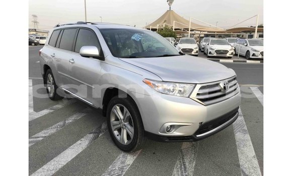 Buy Import Toyota Highlander Other Car in Import - Dubai in Agalega Islands Buy Import Toyota Highlander Other Car in Import - Dubai in Agalega Islands