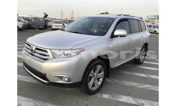 Buy Import Toyota Highlander Other Car in Import - Dubai in Agalega Islands Buy Import Toyota Highlander Other Car in Import - Dubai in Agalega Islands