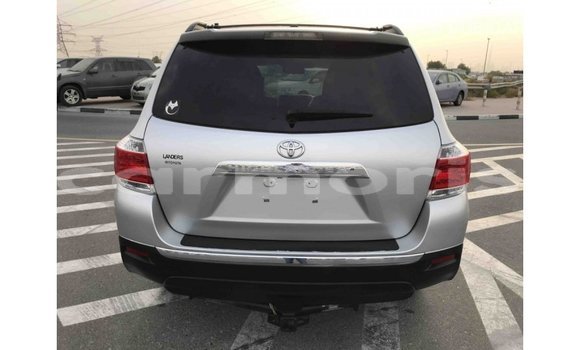 Buy Import Toyota Highlander Other Car in Import - Dubai in Agalega Islands Buy Import Toyota Highlander Other Car in Import - Dubai in Agalega Islands