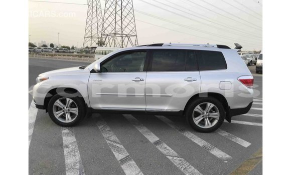 Buy Import Toyota Highlander Other Car in Import - Dubai in Agalega Islands Buy Import Toyota Highlander Other Car in Import - Dubai in Agalega Islands