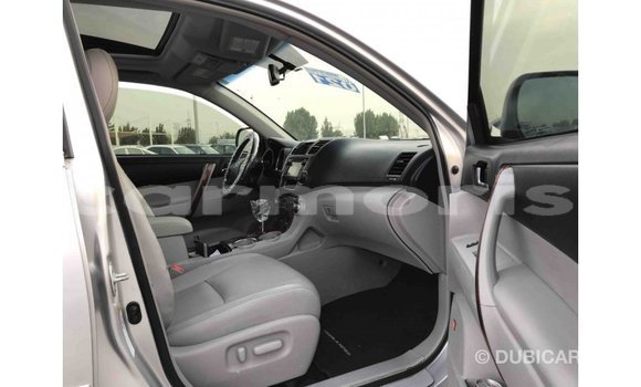 Buy Import Toyota Highlander Other Car in Import - Dubai in Agalega Islands Buy Import Toyota Highlander Other Car in Import - Dubai in Agalega Islands