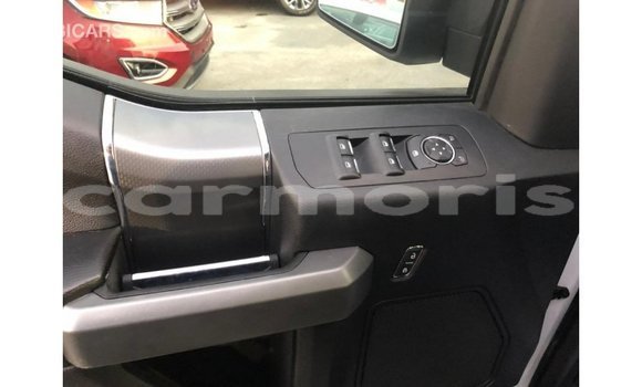 Buy Import Ford V8 White Car in Import - Dubai in Agalega Islands Buy Import Ford V8 White Car in Import - Dubai in Agalega Islands