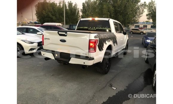 Buy Import Ford V8 White Car in Import - Dubai in Agalega Islands Buy Import Ford V8 White Car in Import - Dubai in Agalega Islands