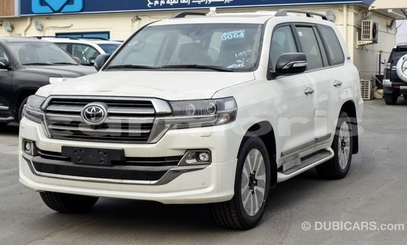 Acheter Import Voiture Toyota Land Cruiser Blanc à Import - Dubai, Îles Agalega Acheter Import Voiture Toyota Land Cruiser Blanc à Import - Dubai, Îles Agalega