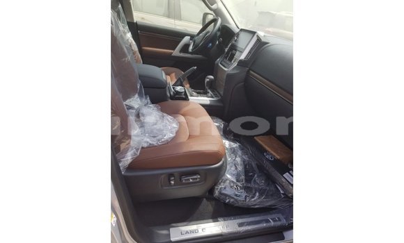 Buy Import Toyota Land Cruiser Brown Car in Import - Dubai in Agalega Islands Buy Import Toyota Land Cruiser Brown Car in Import - Dubai in Agalega Islands