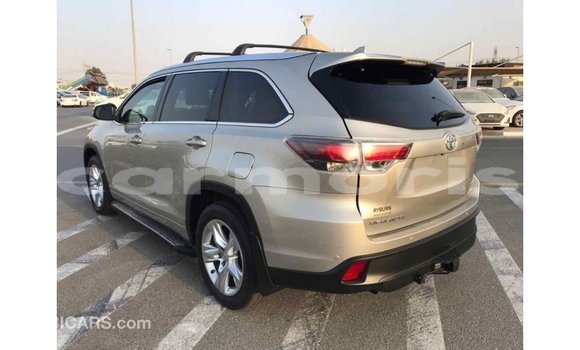 Buy Import Toyota Highlander Beige Car in Import - Dubai in Agalega Islands Buy Import Toyota Highlander Beige Car in Import - Dubai in Agalega Islands