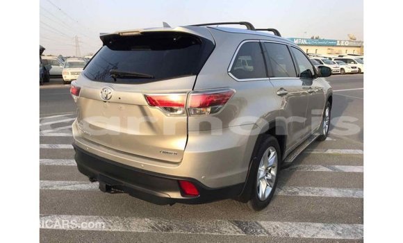Buy Import Toyota Highlander Beige Car in Import - Dubai in Agalega Islands Buy Import Toyota Highlander Beige Car in Import - Dubai in Agalega Islands