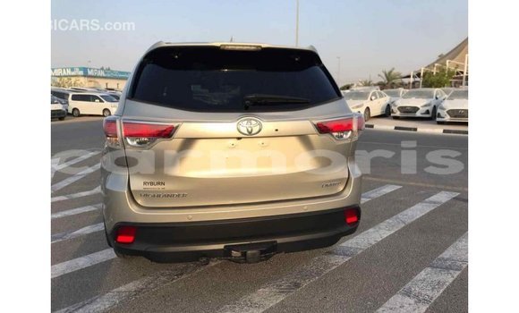 Buy Import Toyota Highlander Beige Car in Import - Dubai in Agalega Islands Buy Import Toyota Highlander Beige Car in Import - Dubai in Agalega Islands