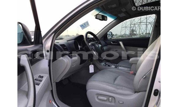Buy Import Toyota Highlander Other Car in Import - Dubai in Agalega Islands Buy Import Toyota Highlander Other Car in Import - Dubai in Agalega Islands