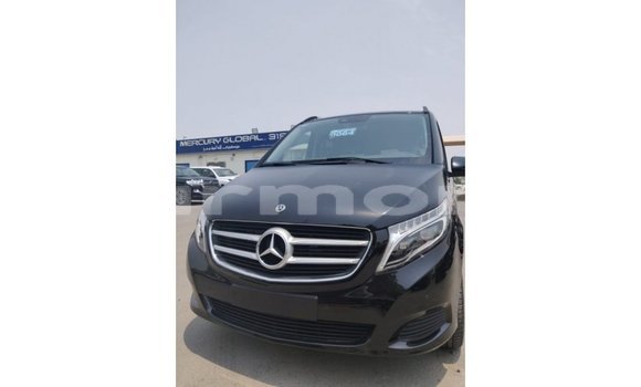 Acheter Import Voiture Mercedes-Benz 250 Noir à Import - Dubai, Îles Agalega Acheter Import Voiture Mercedes-Benz 250 Noir à Import - Dubai, Îles Agalega