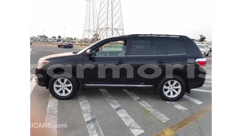 Big with watermark toyota highlander agalega islands import dubai 2274