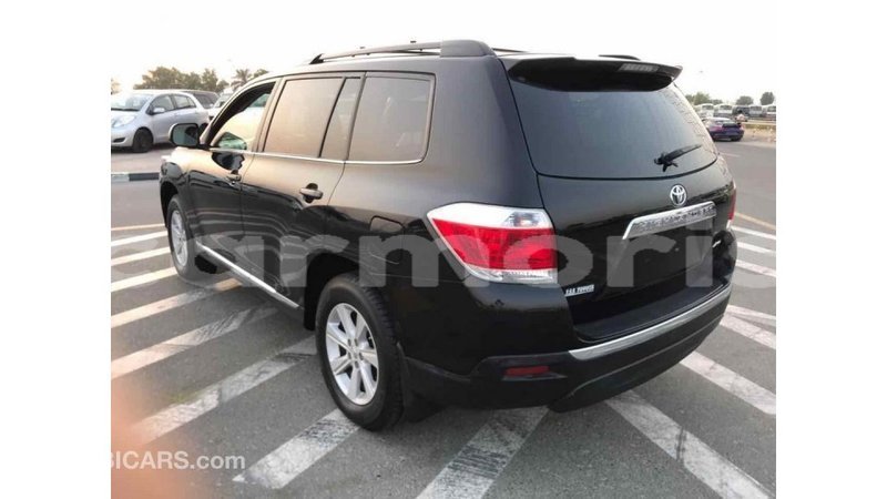 Big with watermark toyota highlander agalega islands import dubai 2274