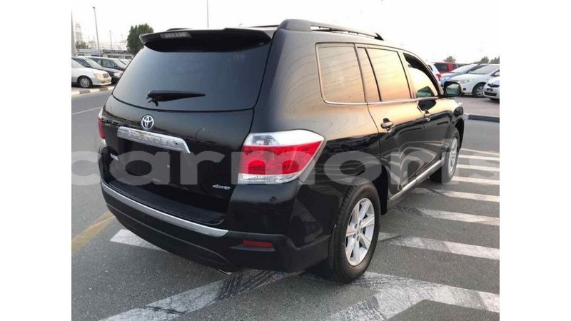Big with watermark toyota highlander agalega islands import dubai 2274