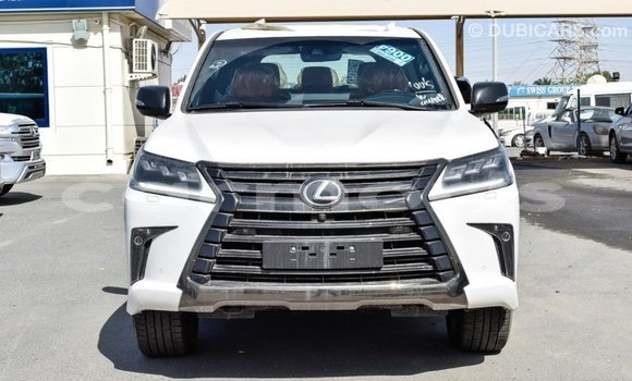 Acheter Import Voiture Lexus LX Blanc à Import - Dubai, Îles Agalega Acheter Import Voiture Lexus LX Blanc à Import - Dubai, Îles Agalega