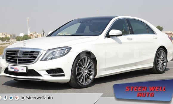 Buy Import Mercedes-Benz 190 White Car in Import - Dubai in Agalega Islands Buy Import Mercedes-Benz 190 White Car in Import - Dubai in Agalega Islands