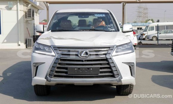 Acheter Import Voiture Lexus LX Blanc à Import - Dubai, Îles Agalega Acheter Import Voiture Lexus LX Blanc à Import - Dubai, Îles Agalega