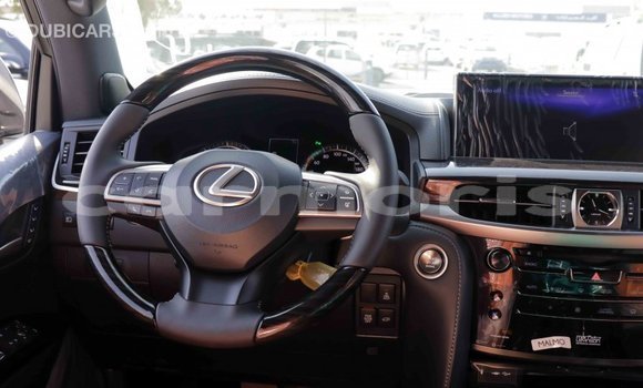 Acheter Import Voiture Lexus LX Blanc à Import - Dubai, Îles Agalega Acheter Import Voiture Lexus LX Blanc à Import - Dubai, Îles Agalega