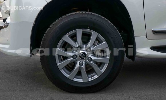 Acheter Import Voiture Toyota Land Cruiser Blanc à Import - Dubai, Îles Agalega Acheter Import Voiture Toyota Land Cruiser Blanc à Import - Dubai, Îles Agalega